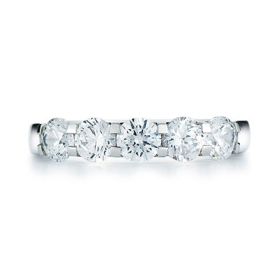 Round Diamond 5 Stone Band